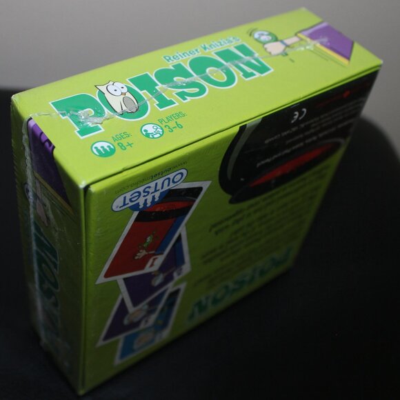 3/55❤️new sealed Reiner Knizia's POISON card game👑🛡️Ages 8+ 👑🛡️Outset Media - Picture 10 of 10